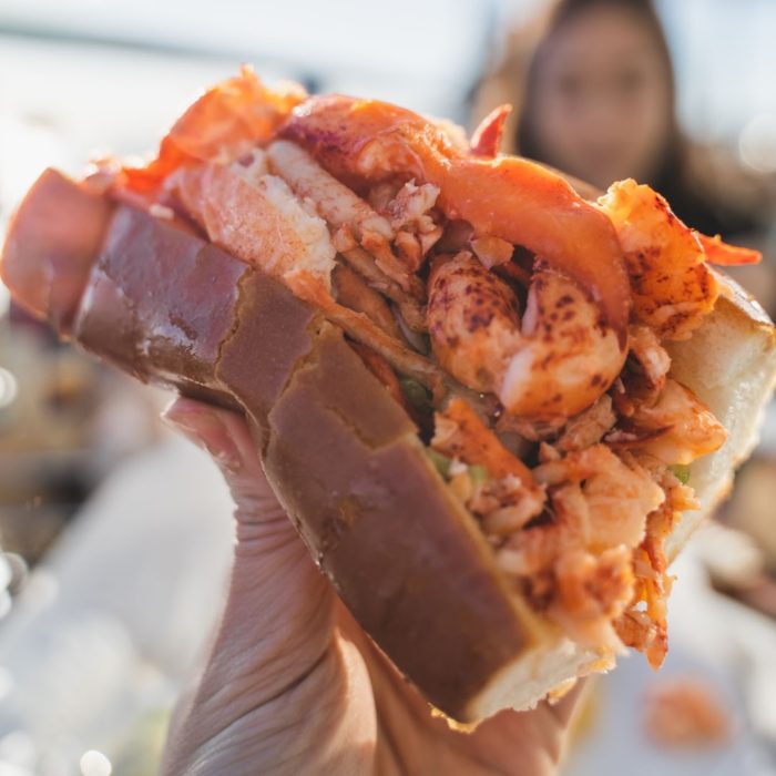 What Makes a Split Top Bun The Best Choice For Lobster Roll?